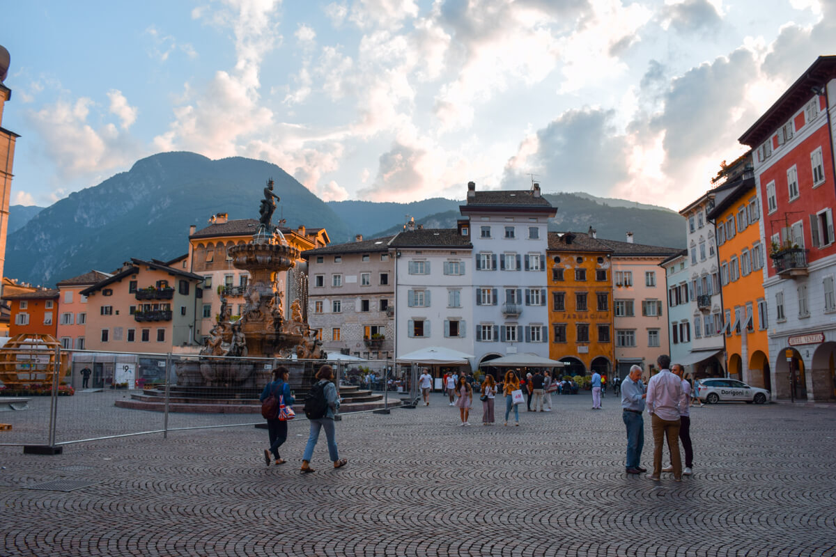 things to do in trento main square